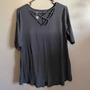 Long sleeve. Crossed front shirt